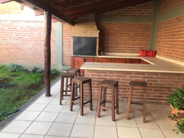 AMPLIA CASA EN VENTA B° EL HUAICO