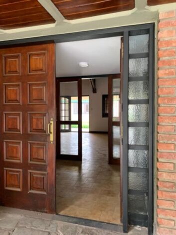 IMPORTANTE CASA EN VENTA B° TRES CERRITOS LAS MARGARITAS