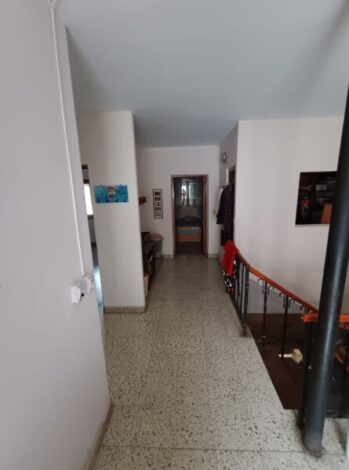 AMPLIA CASA EN VENTA ALBERDI AL 900