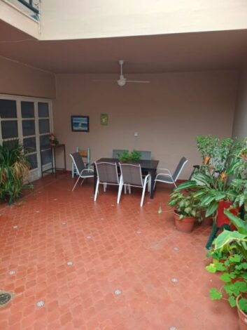 AMPLIA CASA EN VENTA ALBERDI AL 900