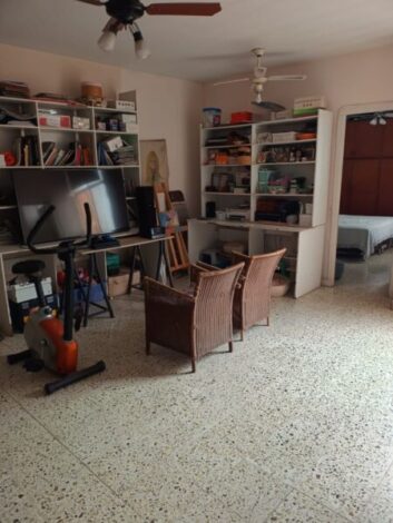 AMPLIA CASA EN VENTA ALBERDI AL 900